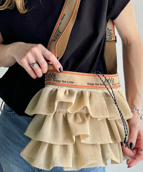 Java（ジャバ）の「《Javaジャバコラボ》フェミニン&スポーティで可愛い。シアーフリル巾着ショルダーバッグ（ショルダーバッグ・レディース・ブラック/ベージュ・ONE SIZE）」の2枚目の写真