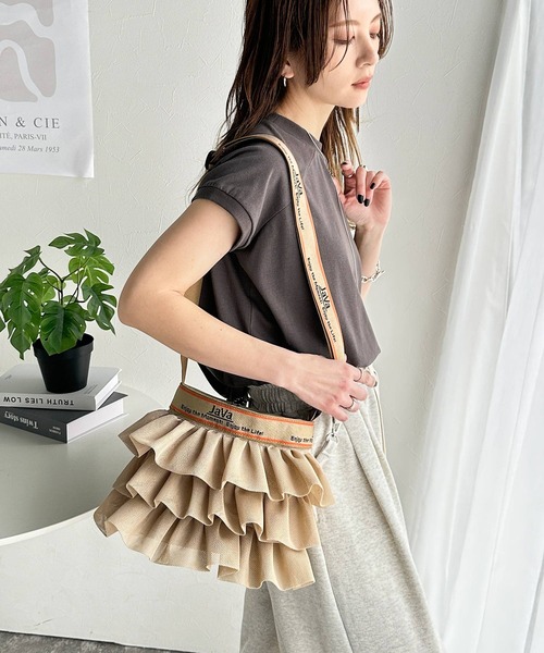 Java（ジャバ）の「《Javaジャバコラボ》フェミニン&スポーティで可愛い。シアーフリル巾着ショルダーバッグ（ショルダーバッグ・レディース・ブラック/ベージュ・ONE SIZE）」の16枚目の写真