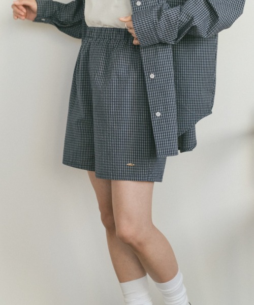 VANNIE U(ヴァニーユー)の「オリジナルプレートコットンチェックハーフパンツ(その他パンツ・レディース・アイボリー/ネイビー・FREE)」の1枚目の写真