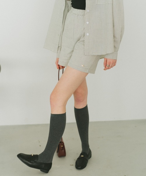 VANNIE U(ヴァニーユー)の「オリジナルプレートコットンチェックハーフパンツ(その他パンツ・レディース・アイボリー/ネイビー・FREE)」の8枚目の写真