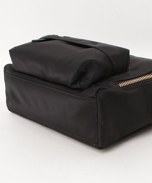 ANYA HINDMARCH（アニヤハインドマーチ）の「ANYA HINDMARCH Recycled Nylon with PU in Black　アニヤハインドマーチ アイズ クロスボディ ポーチ　ショルダーバッグ（ショルダーバッグ・レディース・ブラック・FREE）」の18枚目の写真