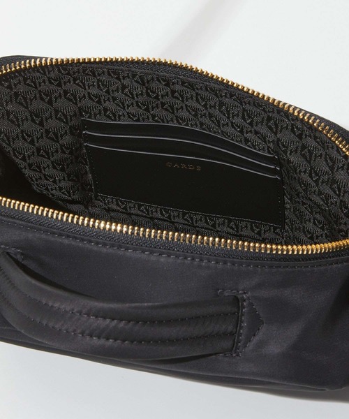 ANYA HINDMARCH（アニヤハインドマーチ）の「ANYA HINDMARCH Recycled Nylon with PU in Black　アニヤハインドマーチ アイズ クロスボディ ポーチ　ショルダーバッグ（ショルダーバッグ・レディース・ブラック・FREE）」の15枚目の写真