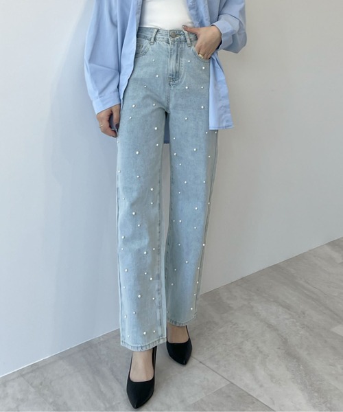 Futier land(フューティアランド)の「パール付デニム(デニムパンツ・レディース・ライトブルー/ブラック・MEDIUM/LARGE/SMALL)」の2枚目の写真