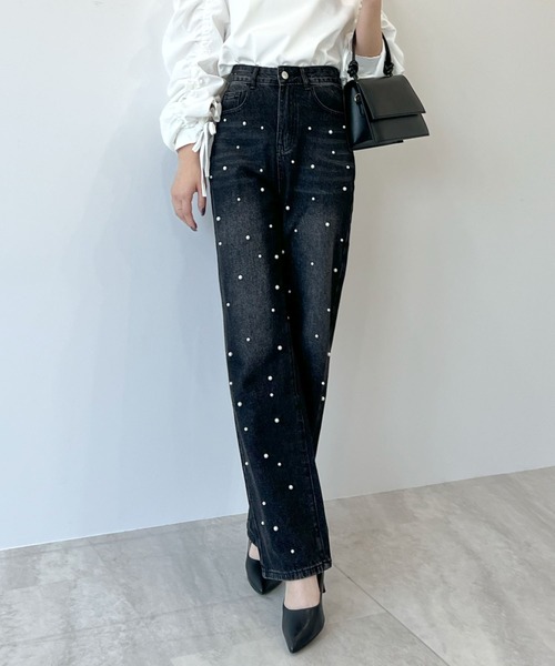 Futier land(フューティアランド)の「パール付デニム(デニムパンツ・レディース・ライトブルー/ブラック・MEDIUM/LARGE/SMALL)」の5枚目の写真