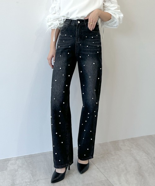 Futier land(フューティアランド)の「パール付デニム(デニムパンツ・レディース・ライトブルー/ブラック・MEDIUM/LARGE/SMALL)」の7枚目の写真