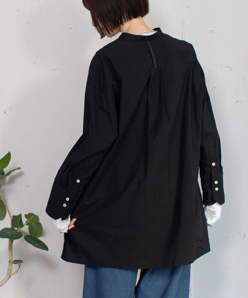 POU DOU DOU（プードゥドゥ）の「ボタニカル比翼刺繍ロングシャツ（シャツ/ブラウス・レディース・ブラック/オフホワイト/ライトグレー・M）」の6枚目の写真