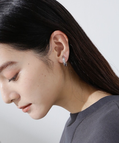 NANO universe（ナノユニバース）の「クリアフープピアス（ピアス（両耳用）・レディース・シルバー/ゴールド・FREE）」の2枚目の写真