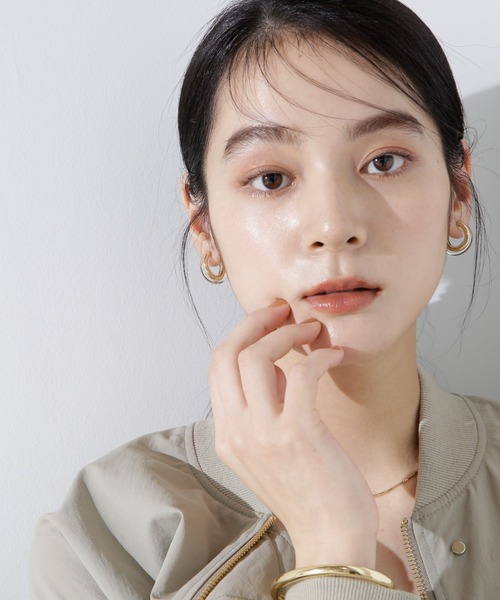 NANO universe（ナノユニバース）の「クリアフープピアス（ピアス（両耳用）・レディース・シルバー/ゴールド・FREE）」の4枚目の写真