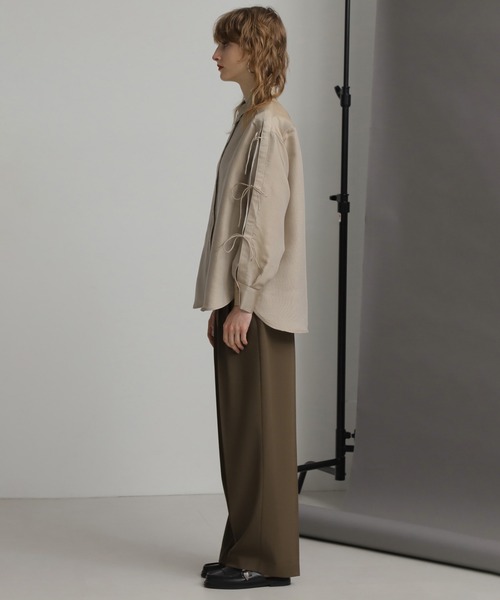 ROSE BUD（ローズバッド）の「リボンスリーブシャツ（シャツ/ブラウス・レディース・ブルー/ベージュ・ONE SIZE）」の4枚目の写真