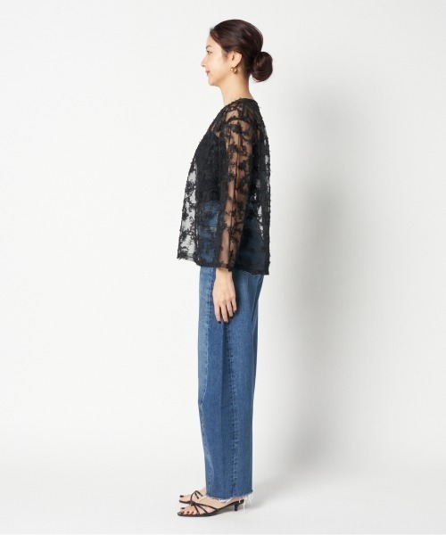HELIOPOLE(エリオポール)の「FLORAL PATTERN SHEER BLOUSE(シャツ/ブラウス・レディース・ホワイト/ブラック・38)」の4枚目の写真