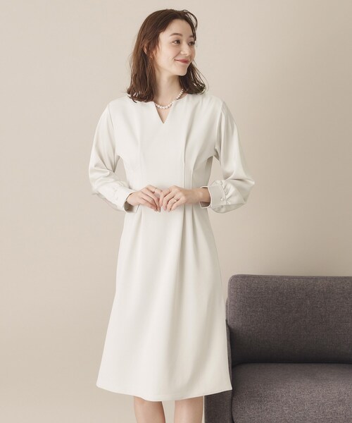 ITS'DEMO（イッツデモ）の「◆【通勤／手洗い可】カットジョーゼットワンピース（ワンピース・レディース・ベージュ/ナチュラル/ブラック・00）」の3枚目の写真