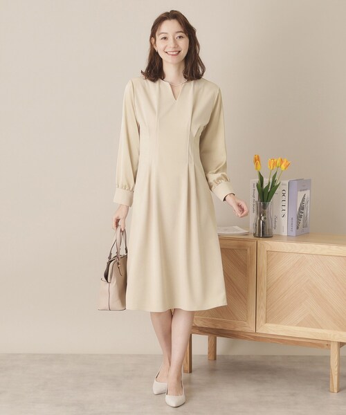 ITS'DEMO（イッツデモ）の「◆【通勤／手洗い可】カットジョーゼットワンピース（ワンピース・レディース・ベージュ/ナチュラル/ブラック・00）」の13枚目の写真