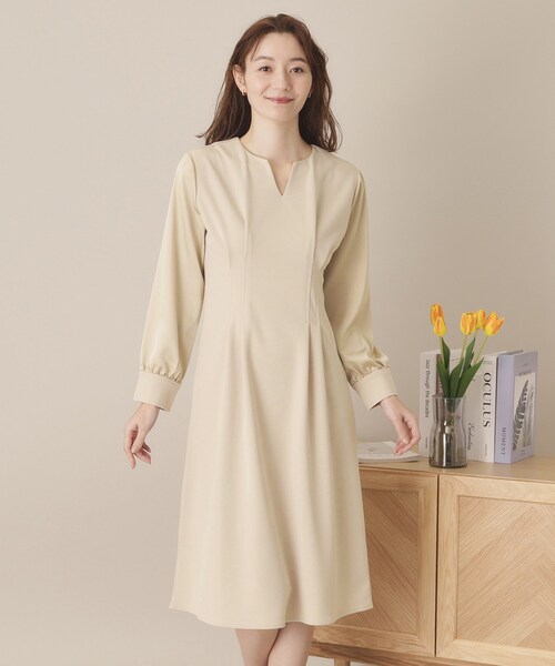ITS'DEMO（イッツデモ）の「◆【通勤／手洗い可】カットジョーゼットワンピース（ワンピース・レディース・ベージュ/ナチュラル/ブラック・00）」の16枚目の写真