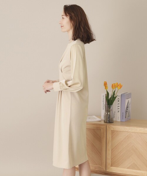 ITS'DEMO（イッツデモ）の「◆【通勤／手洗い可】カットジョーゼットワンピース（ワンピース・レディース・ベージュ/ナチュラル/ブラック・00）」の17枚目の写真