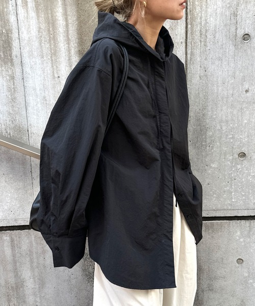 feepur（フェピュール）の「タフタフーディーシャツ（シャツ/ブラウス・レディース・ブラック/オフホワイト・MEDIUM）」の9枚目の写真