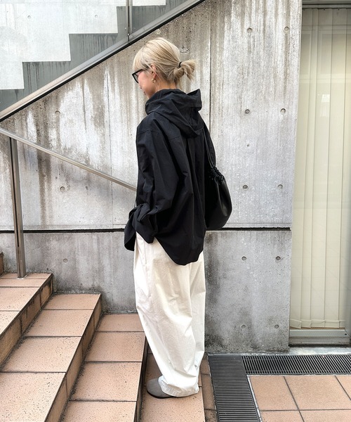 feepur（フェピュール）の「タフタフーディーシャツ（シャツ/ブラウス・レディース・ブラック/オフホワイト・MEDIUM）」の4枚目の写真