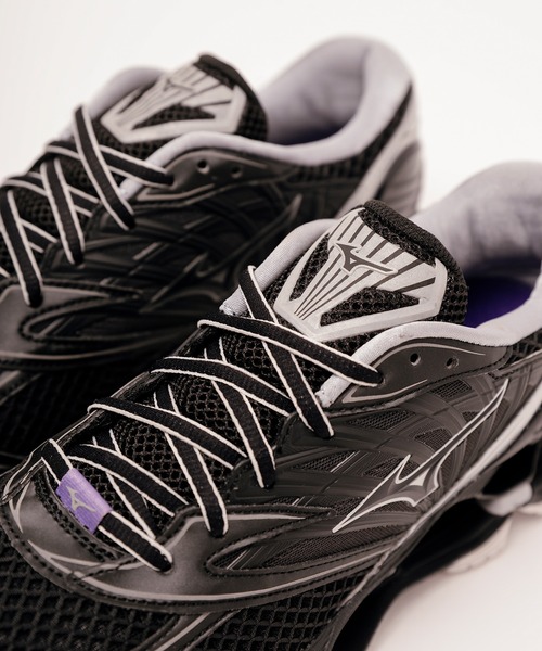 MIZUNO(ミズノ )の「Wave Prophecy LS(スニーカー・メンズ・ブラック・26/26.5/27/27.5/28)」の6枚目の写真