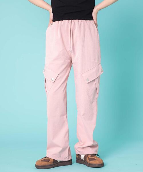 WOND（ウォンド）の「WOND/ビッグポケットカーゴパンツ（カーゴパンツ・レディース・ピンク/ブラック/オフホワイト・FREE）」の14枚目の写真