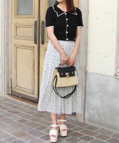 Newlyme（ニューリーミー）の「バイカラーパフスリーブ半袖ニット（Tシャツ/カットソー・レディース・ブラック/ホワイト・FREE）」の13枚目の写真