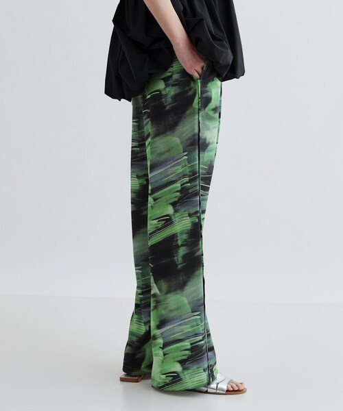 GALLEST（ギャレスト）の「プリントイージーワイドストレートパンツ（その他パンツ・レディース・キャメル/グリーン・38/36）」の5枚目の写真