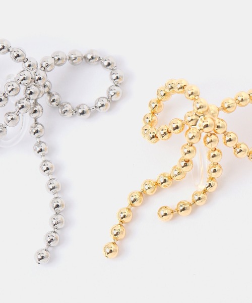 FOREVER 21(フォーエバー トゥエンティーワン)の「リボンノンホールピアス(ピアス(両耳用)・レディース・ゴールド/シルバー・FREE)」の4枚目の写真