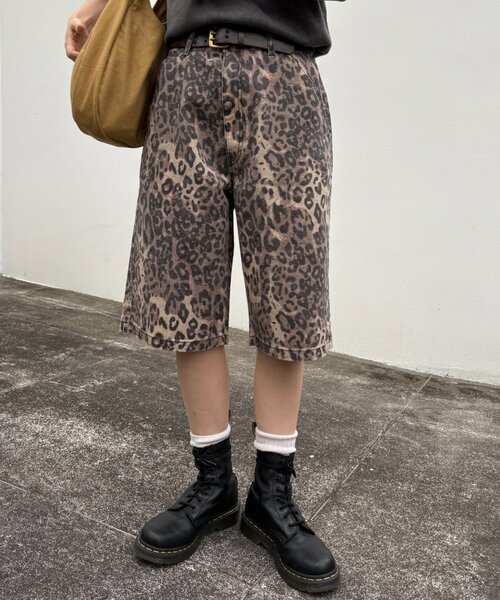 CIAOPANIC TYPY（チャオパニックティピー）の「【UNISEX】アソートデニムバミューダパンツ（デニムパンツ・レディース・ブルー/カーキ/ネイビー/インディゴブルー/ブラウン・MEDIUM/LARGE）」の2枚目の写真