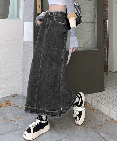 ネセセア　フリンジデニムスカート(もくもくポケット) Chico スカート 「2サイズ展開」裾フリンジタイトフレアデニム