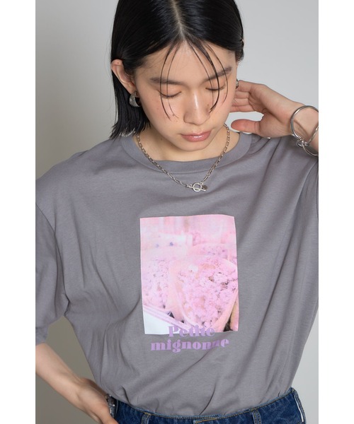 &. NOSTALGIA（アンドドットノスタルジア）の「フラワーフォトプリントTシャツ（Tシャツ/カットソー・レディース・オフホワイト/グレー・M）」の12枚目の写真