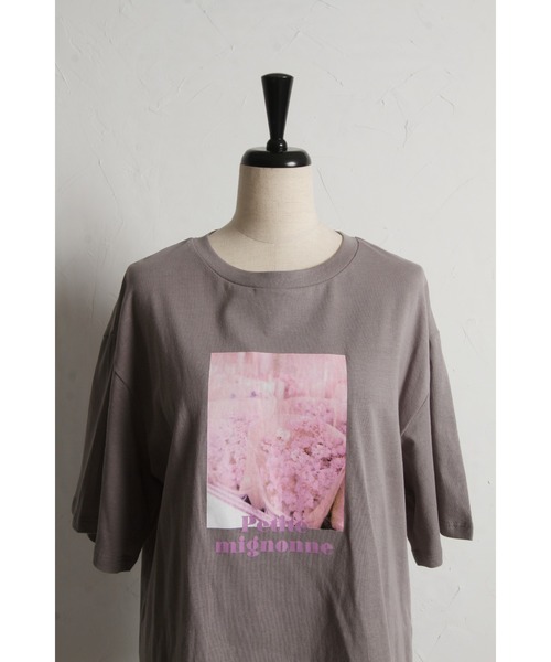 &. NOSTALGIA（アンドドットノスタルジア）の「フラワーフォトプリントTシャツ（Tシャツ/カットソー・レディース・オフホワイト/グレー・M）」の20枚目の写真