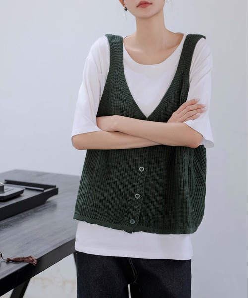 FINEnough(ファインナフ)の「片畦前ボタンゆる編みニットタンク(ニット/セーター・レディース・ベージュ/グリーン/ホワイト/ブラック・FREE)」の6枚目の写真