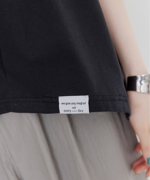 Eimee Law（エイミーロウ）の「テープロゴ エンブロヘム タックラグランTシャツ（Tシャツ/カットソー・レディース・アイボリー/ブラック/オフホワイト/チャコールグレー・FREE）」の18枚目の写真