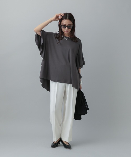 GLOBAL WORK(グローバルワーク)の「ビッグフリルチュニック半袖/MATINEE LINE/327910(Tシャツ/カットソー・レディース・アイボリー/ブラック/チャコール・REGULAR/LONG)」の21枚目の写真