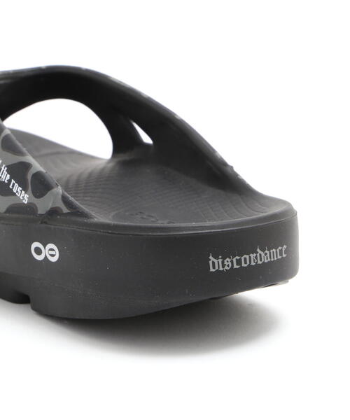 OOFOS（ウーフォス）の「OOFOS x Children of the discordance / x OORIGINAL コラボ ウーオリジナル サンダル（サンダル・メンズ・ブラック・30/24/25/26/27/28/29）」の15枚目の写真