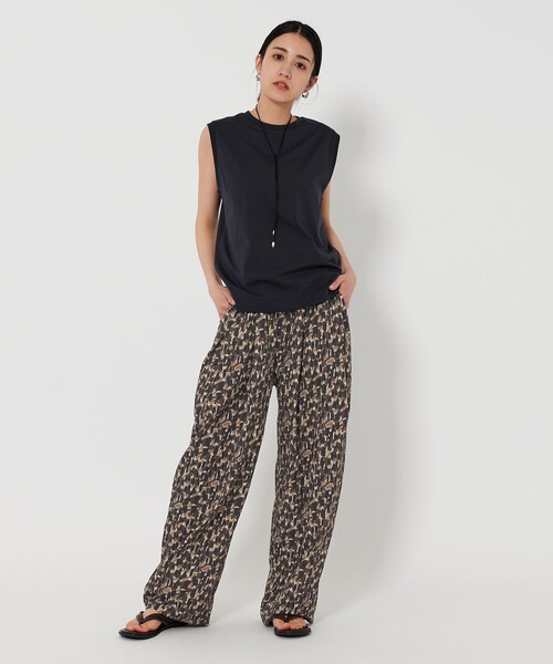 Charcoal TOKYO(チャコールトーキョー)の「【別注】<Charcoal>バギー パンツ(その他パンツ・レディース・ブラウン系/ダークグレー・FREE)」の8枚目の写真