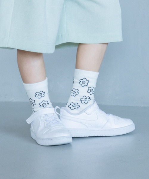 LOWRYS FARM(ローリーズファーム)の「アソートガラソックスSQ 327469(ソックス/靴下・キッズ・ホワイト系その他/ホワイト系その他3/ブラック系その他2/ホワイト系その他2/ブラック系その他/ブラック系その他3/アイボリー/その他4/シルバー系その他/レッド/ブラック/その他3/ライトグレー・MEDIUM/LARGE/X-LARGE)」の3枚目の写真