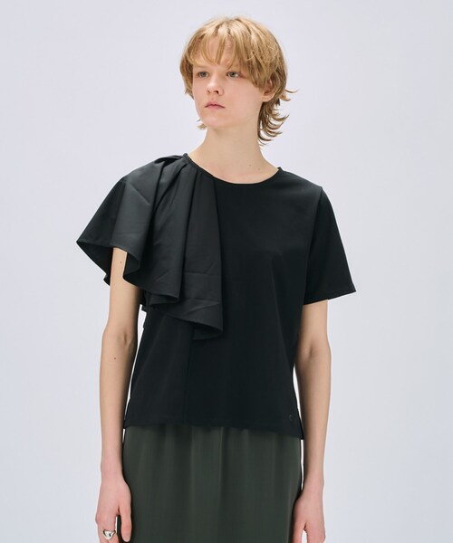 cloenc（クロエンス）の「【マシンウォッシュ】ラッフルプルオーバー（Tシャツ/カットソー・レディース・ブラック/ホワイト/ベージュ・02）」の2枚目の写真