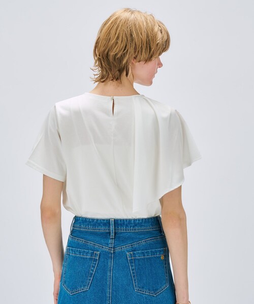 cloenc（クロエンス）の「【マシンウォッシュ】ラッフルプルオーバー（Tシャツ/カットソー・レディース・ブラック/ホワイト/ベージュ・02）」の11枚目の写真