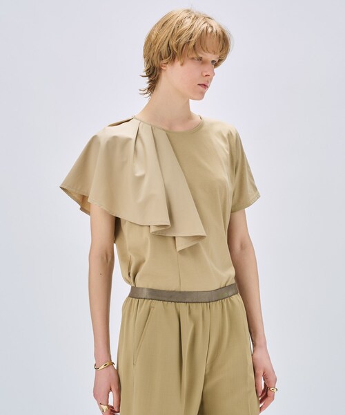 cloenc（クロエンス）の「【マシンウォッシュ】ラッフルプルオーバー（Tシャツ/カットソー・レディース・ブラック/ホワイト/ベージュ・02）」の6枚目の写真