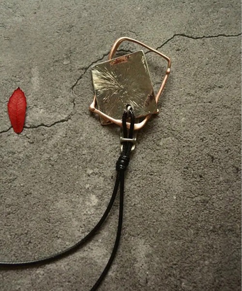 NOLITA LABORATORY(ノリータラボラトリー)の「【 NOLITA / ノリータ 】メタリック ジオメトリック ボヘミアン ペンダント ネックレス(ネックレス・レディース・ブラック・FREE)」の4枚目の写真