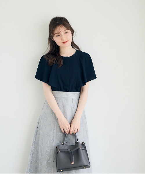 12Twelve Agenda（トゥエルブ　アジェンダ）の「フリルスリーブジョーゼットブラウス（シャツ/ブラウス・レディース・ネイビー/グレイッシュベージュ・M）」の7枚目の写真