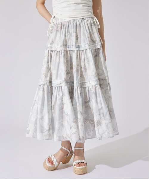 rienda(リエンダ)の「ウエストシャーリングタックデザインフレアスカート(スカート・レディース・ホワイト/ブラック/マルチ・FREE)」の20枚目の写真