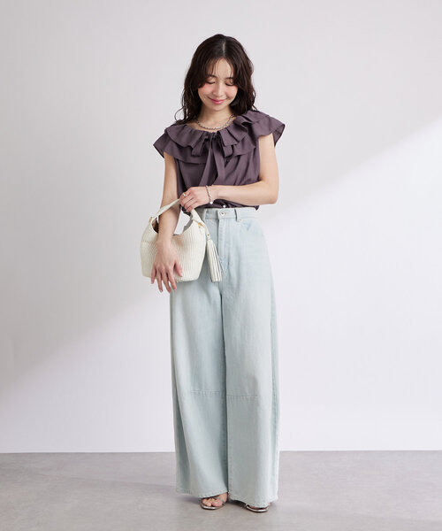 La boutique BonBon（ラブティックボンボン）の「【最強愛され】ギャザーフリルリボンノースリブラウス（シャツ/ブラウス・レディース・チャコールグレー/サックスブルー/ホワイト/オフホワイト・FREE）」の16枚目の写真