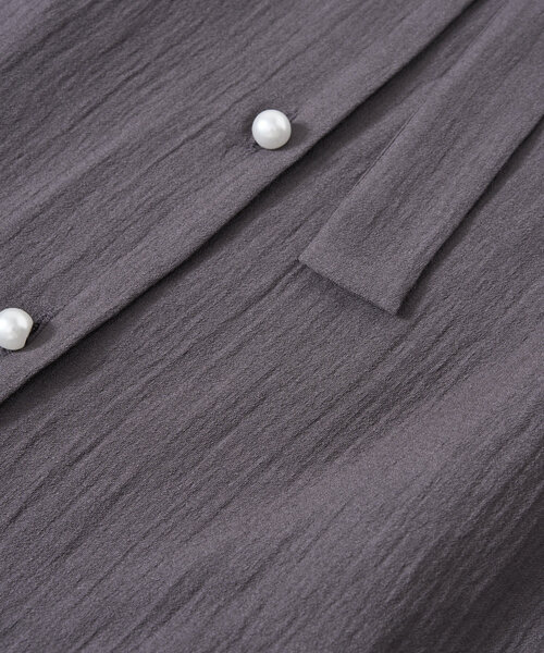 La boutique BonBon（ラブティックボンボン）の「【最強愛され】ギャザーフリルリボンノースリブラウス（シャツ/ブラウス・レディース・チャコールグレー/サックスブルー/ホワイト/オフホワイト・FREE）」の21枚目の写真