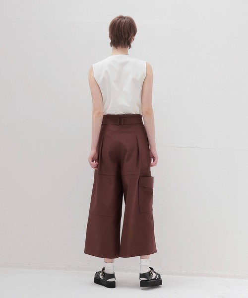 DRESSLAVE(ドレスレイブ)の「deep squre Vneck pullover(ディープスクエアVネックプルオーバー)(シャツ/ブラウス・レディース・ブラック/ホワイト・38)」の10枚目の写真