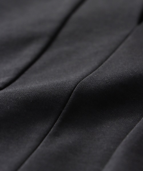 DRESSLAVE(ドレスレイブ)の「deep squre Vneck pullover(ディープスクエアVネックプルオーバー)(シャツ/ブラウス・レディース・ブラック/ホワイト・38)」の14枚目の写真
