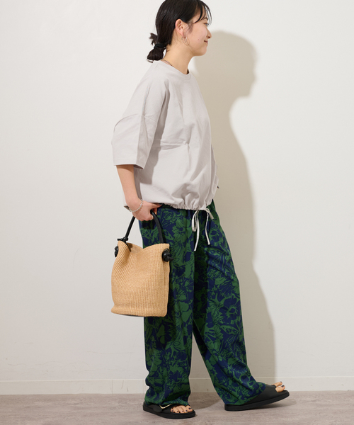 JOURNAL STANDARD relume(ジャーナルスタンダード レリューム)の「《追加2》ギャザーヘムショートスリーブTシャツ(Tシャツ/カットソー・レディース・ブラック/ホワイト/ライトグレー/ベージュ・FREE)」の6枚目の写真