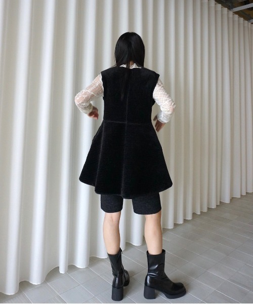 BOA V NECK REVERSIBLE PEPLUM VEST（ベスト）｜Ameri（アメリ）の