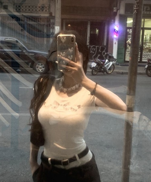 ViViDAY(ビビデー)の「フロントレースリボン柄ショート丈tシャツ(Tシャツ/カットソー・レディース・ホワイト/ブラック・M)」の7枚目の写真