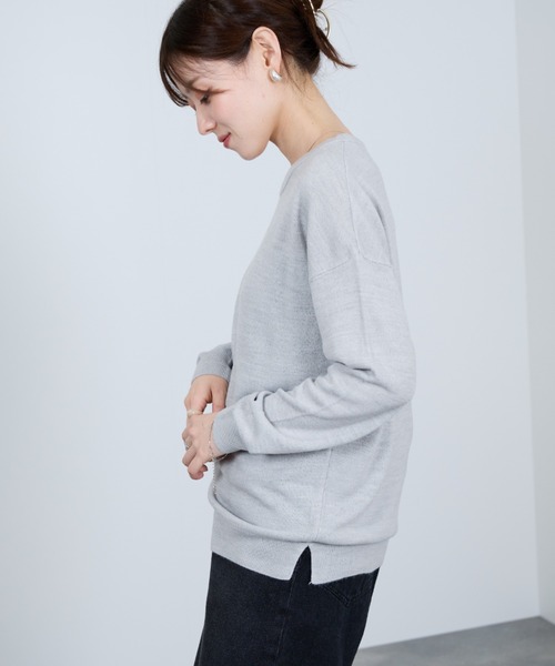 NAVY(ネイビー)の「カシミヤタッチクルーネックニット(ニット/セーター・レディース・グレイッシュベージュ/ネイビー/グレー・L/M)」の12枚目の写真