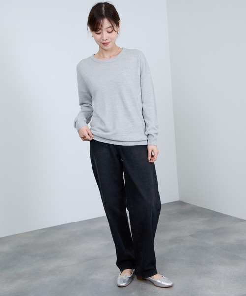 NAVY(ネイビー)の「カシミヤタッチクルーネックニット(ニット/セーター・レディース・グレイッシュベージュ/ネイビー/グレー・L/M)」の13枚目の写真